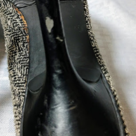 Tommy Hilfiger Fabric Mary Jane Pumps - Picture 6 of 7